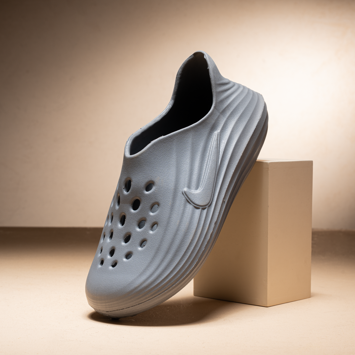 slipper nike bat ( مخزن 17 )