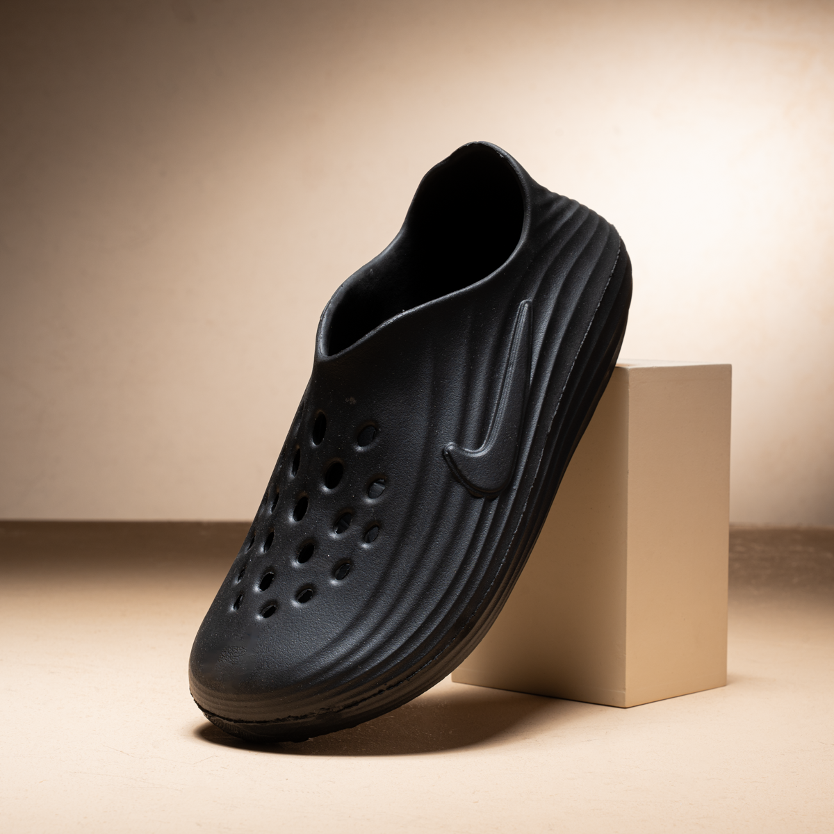 slipper nike bat ( مخزن 17 )