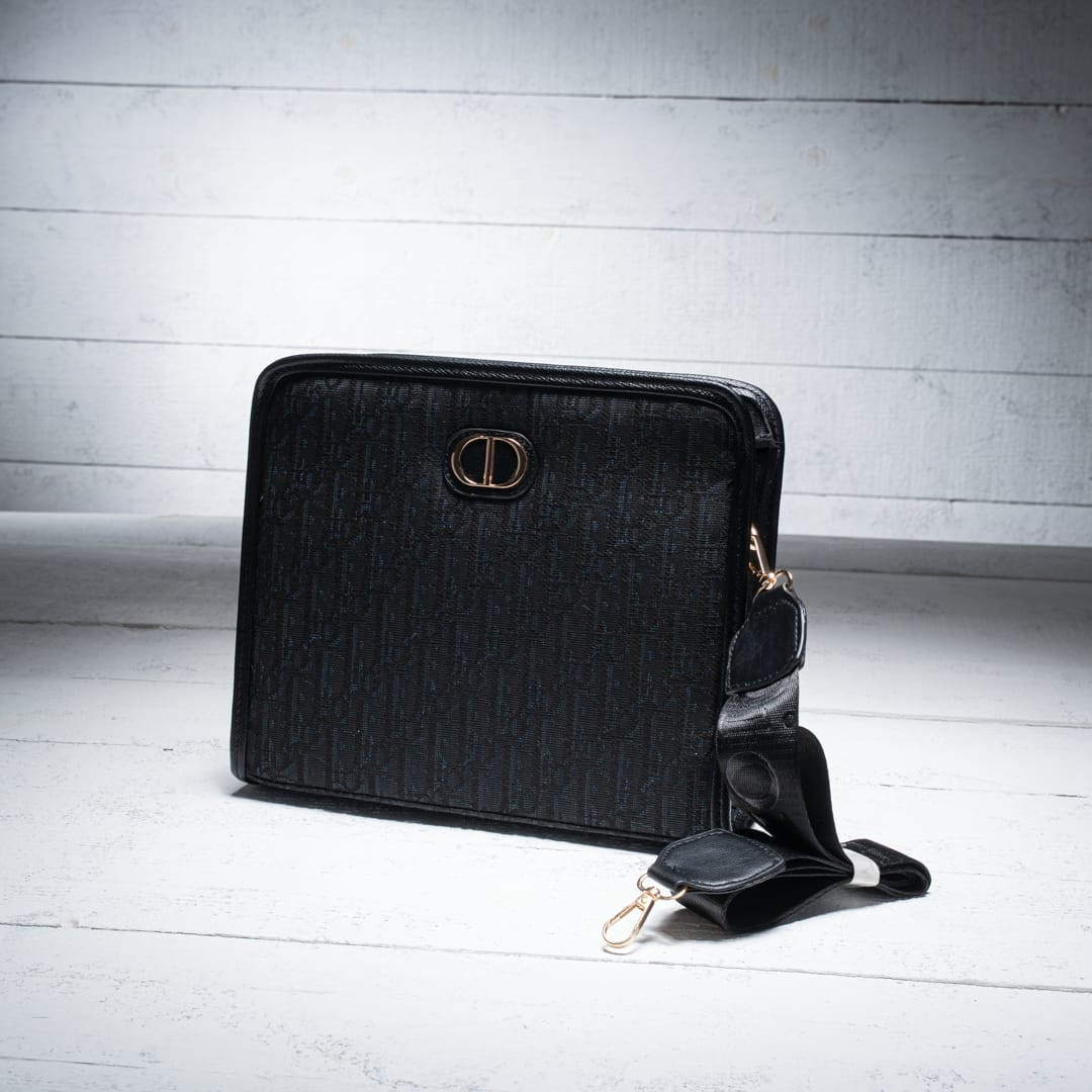 Dior 30 Montaigne Pouch 