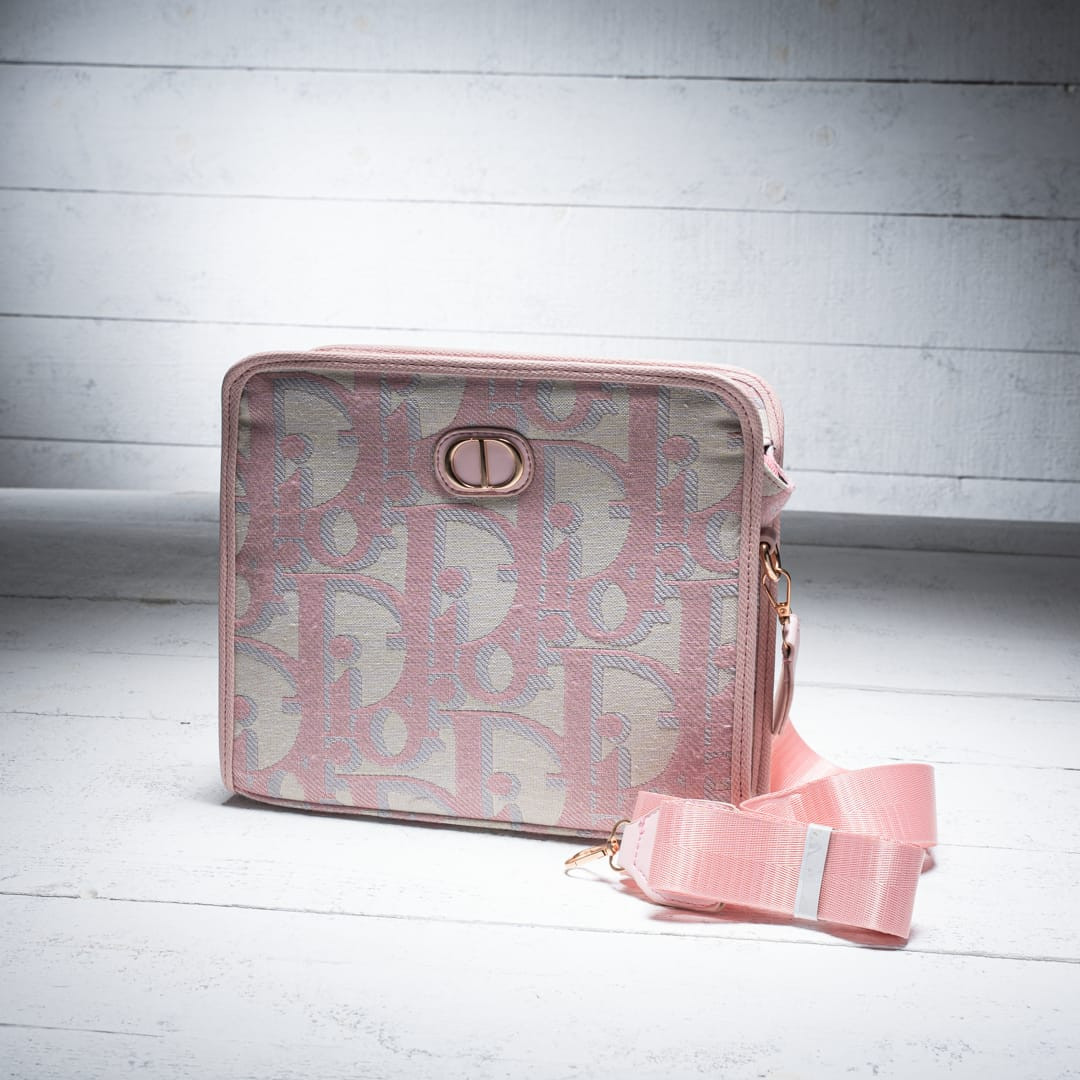 Dior 30 Montaigne Pouch 