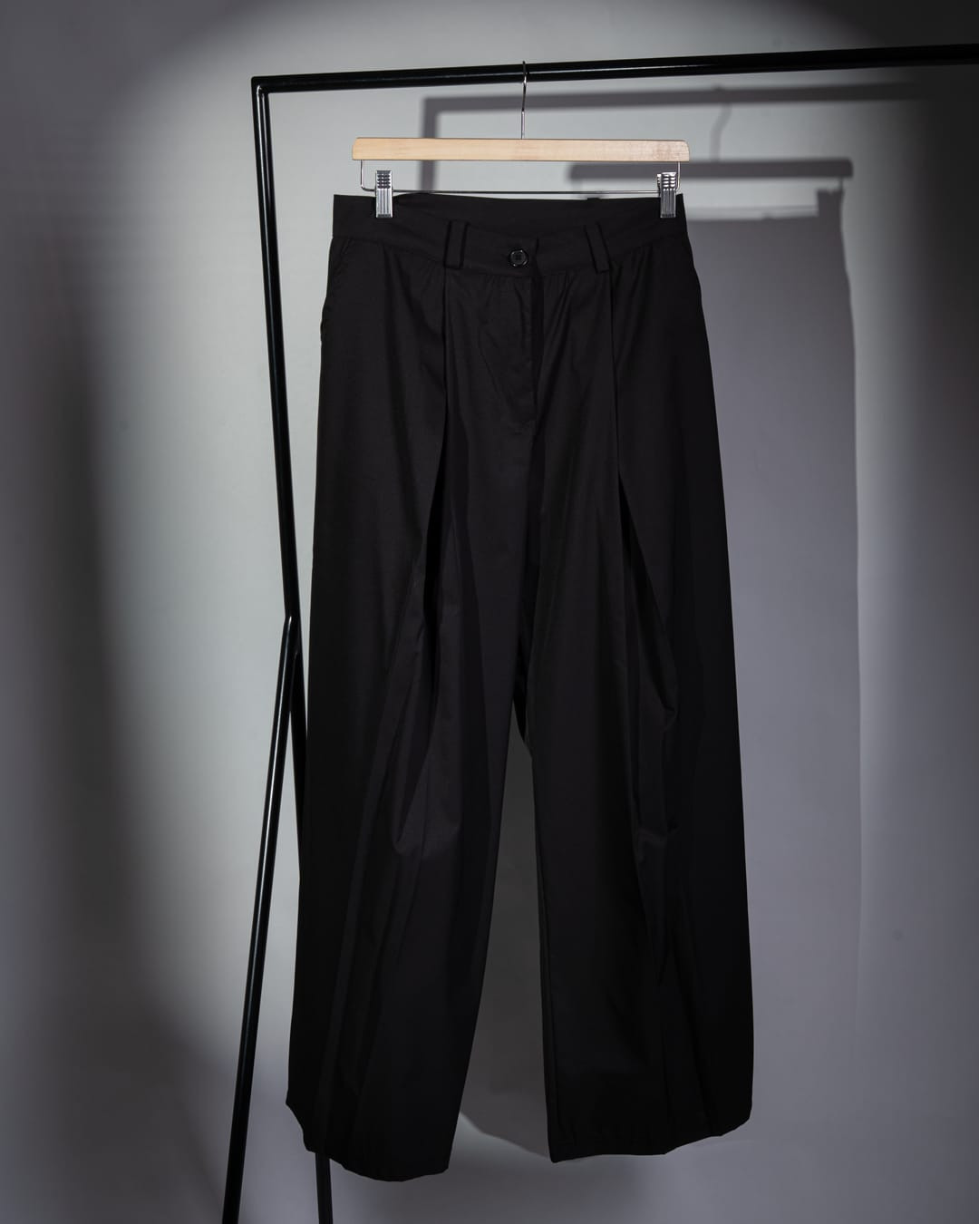  Women's Soft Pleated Pants