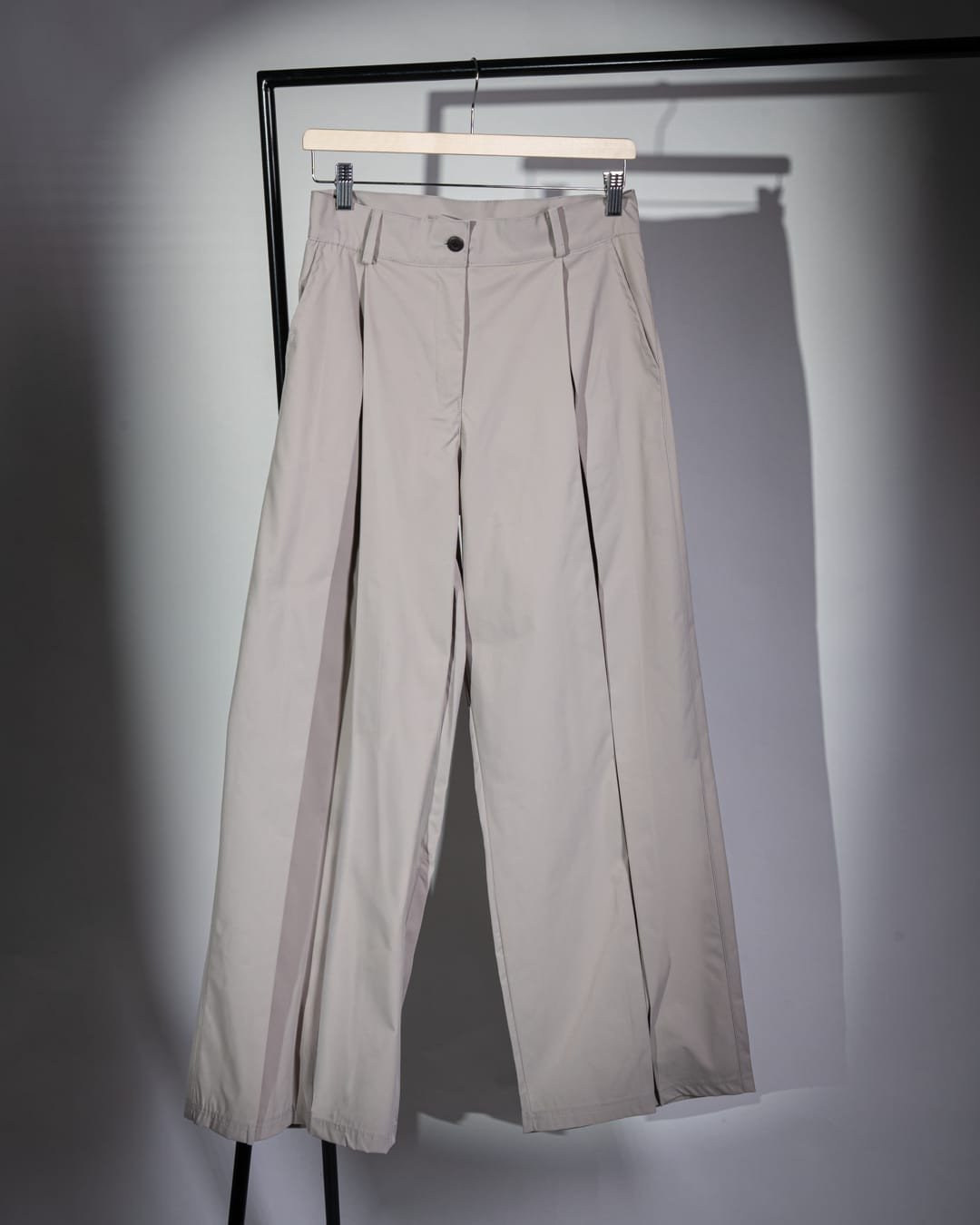  Women's Soft Pleated Pants