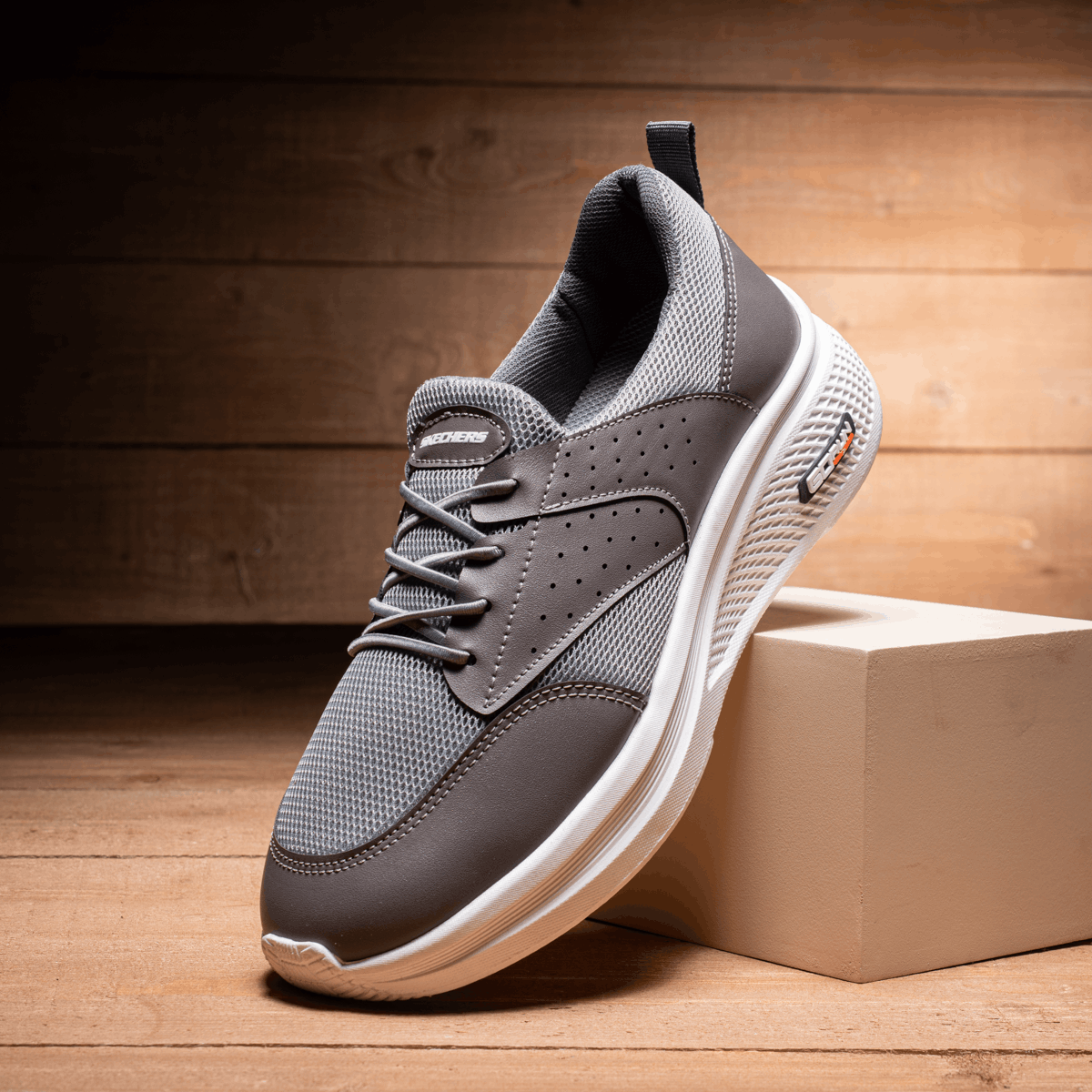 Go Win Skechers Kan32 ( مخزن 309 )